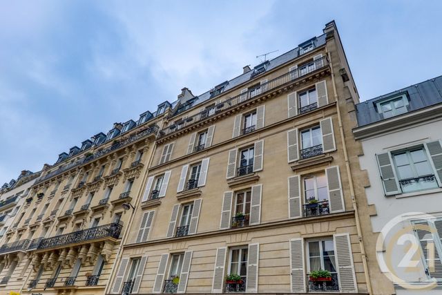 Studio à vendre - 1 pièce - 18.0 m2 - PARIS - 75017 - ILE-DE-FRANCE - Century 21 Patrimoine 17