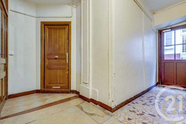 Appartement Studio à vendre - 1 pièce - 14.0 m2 - PARIS - 75017 - ILE-DE-FRANCE - Century 21 Patrimoine 17