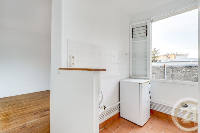 Appartement F1 à vendre - 1 pièce - 26.76 m2 - PARIS - 75017 - ILE-DE-FRANCE - Century 21 Patrimoine 17