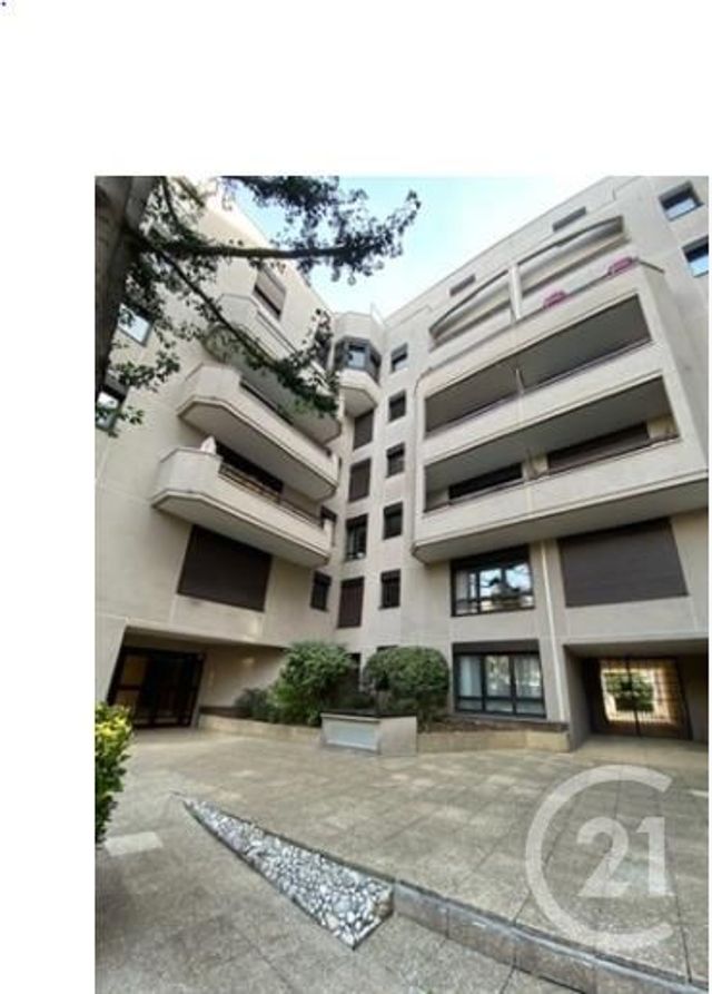 Appartement F2 à louer - 2 pièces - 55.93 m2 - LE KREMLIN BICETRE - 94 - ILE-DE-FRANCE - Century 21 Patrimoine 17