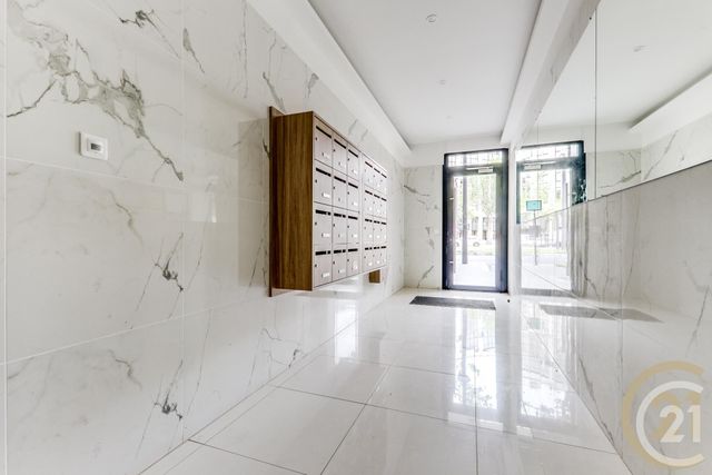 Appartement F3 à vendre - 4 pièces - 92.65 m2 - PARIS - 75017 - ILE-DE-FRANCE - Century 21 Patrimoine 17