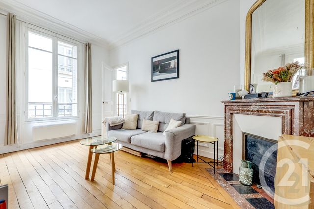 Appartement F3 à vendre - 3 pièces - 47.93 m2 - PARIS - 75018 - ILE-DE-FRANCE - Century 21 Patrimoine 17