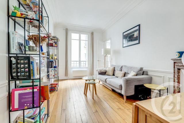 Appartement F3 à vendre - 3 pièces - 47.93 m2 - PARIS - 75018 - ILE-DE-FRANCE - Century 21 Patrimoine 17
