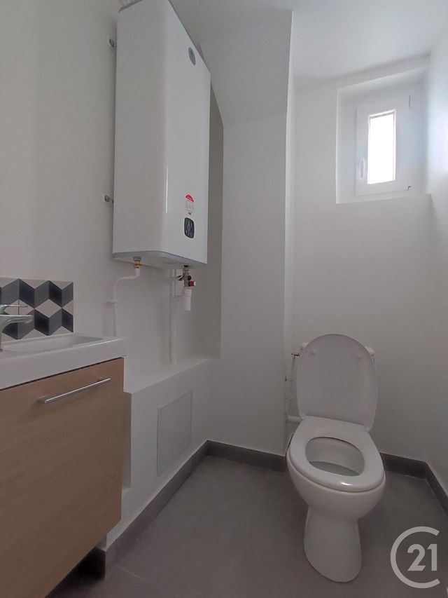 Appartement F2 à vendre - 2 pièces - 40.3 m2 - PARIS - 75018 - ILE-DE-FRANCE - Century 21 Patrimoine 17