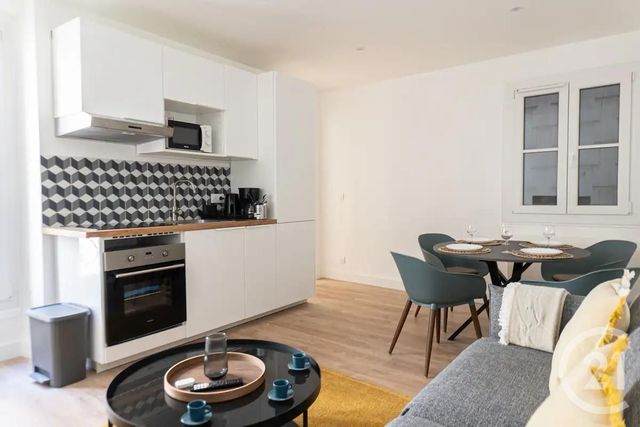 Appartement F2 à vendre - 2 pièces - 40.3 m2 - PARIS - 75018 - ILE-DE-FRANCE - Century 21 Patrimoine 17