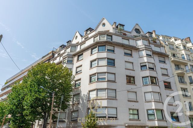 Afficher la photo en grand Appartement F3 à vendre - 3 pièces - 52.03 m2 - PARIS - 75017 - ILE-DE-FRANCE - Century 21 Patrimoine 17