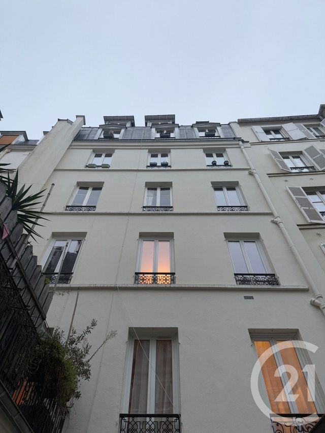 - PARIS - 