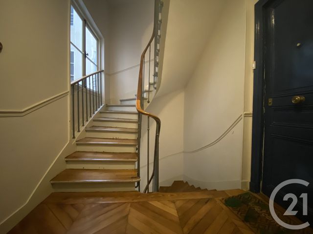 Appartement F2 à vendre - 2 pièces - 38.13 m2 - PARIS - 75018 - ILE-DE-FRANCE - Century 21 Patrimoine 17