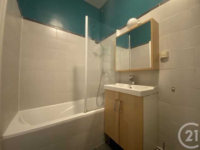 Appartement F2 à vendre - 2 pièces - 38.13 m2 - PARIS - 75018 - ILE-DE-FRANCE - Century 21 Patrimoine 17