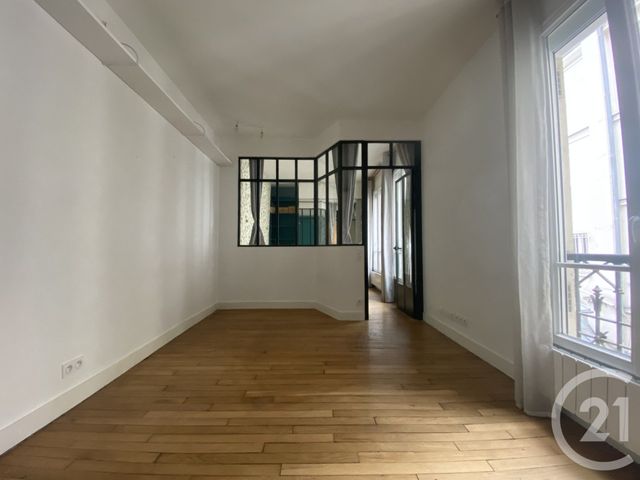 Appartement F2 à vendre - 2 pièces - 38.13 m2 - PARIS - 75018 - ILE-DE-FRANCE - Century 21 Patrimoine 17