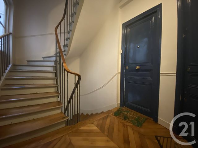 Appartement F2 à vendre - 2 pièces - 38.13 m2 - PARIS - 75018 - ILE-DE-FRANCE - Century 21 Patrimoine 17