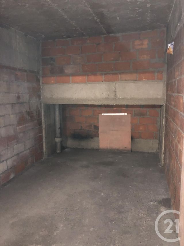 parking à louer - 11.0 m2 - PARIS - 75018 - ILE-DE-FRANCE - Century 21 Patrimoine 17