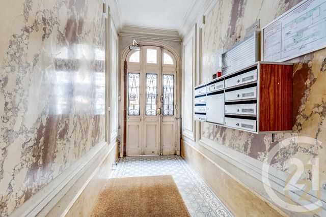 Appartement Studio à vendre - 1 pièce - 21.16 m2 - PARIS - 75017 - ILE-DE-FRANCE - Century 21 Patrimoine 17