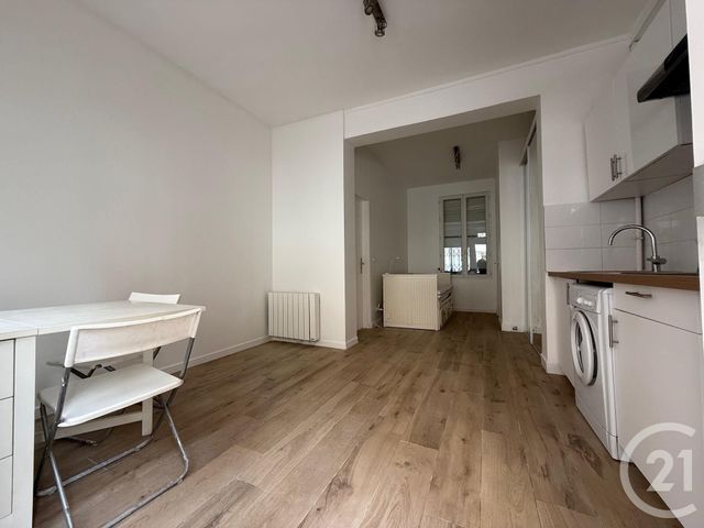 Afficher la photo en grand Appartement F1 à vendre - 1 pièce - 22.33 m2 - PARIS - 75017 - ILE-DE-FRANCE - Century 21 Patrimoine 17