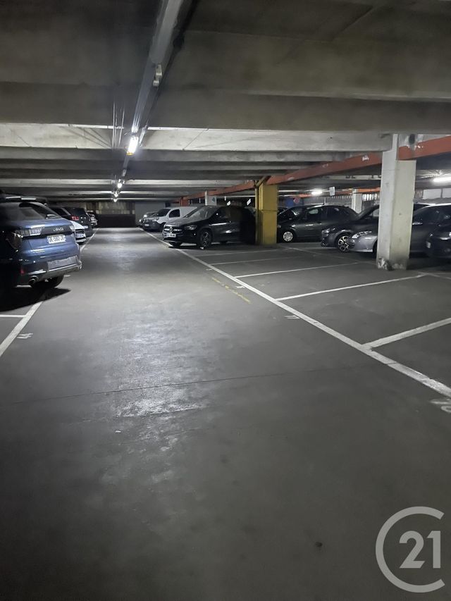 parking à louer - 12.0 m2 - PARIS - 75017 - ILE-DE-FRANCE - Century 21 Patrimoine 17