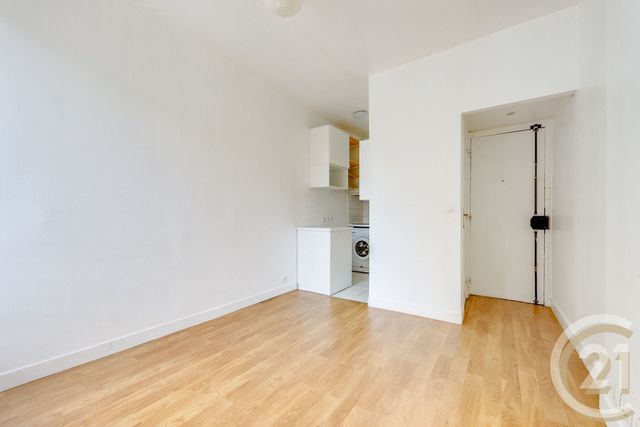 Appartement F2 à vendre - 2 pièces - 24.7 m2 - PARIS - 75018 - ILE-DE-FRANCE - Century 21 Patrimoine 17