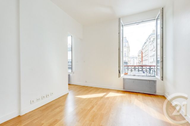Appartement F2 à vendre - 2 pièces - 24.7 m2 - PARIS - 75018 - ILE-DE-FRANCE - Century 21 Patrimoine 17