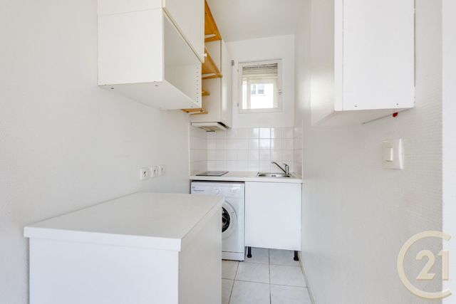 Appartement F2 à vendre - 2 pièces - 24.7 m2 - PARIS - 75018 - ILE-DE-FRANCE - Century 21 Patrimoine 17
