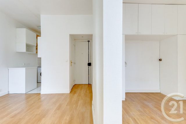 Appartement F2 à vendre - 2 pièces - 24.7 m2 - PARIS - 75018 - ILE-DE-FRANCE - Century 21 Patrimoine 17