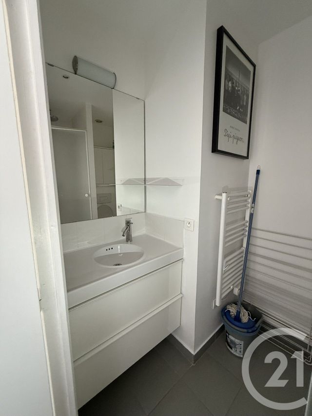 Appartement F2 à louer - 2 pièces - 29.19 m2 - PARIS - 75017 - ILE-DE-FRANCE - Century 21 Patrimoine 17