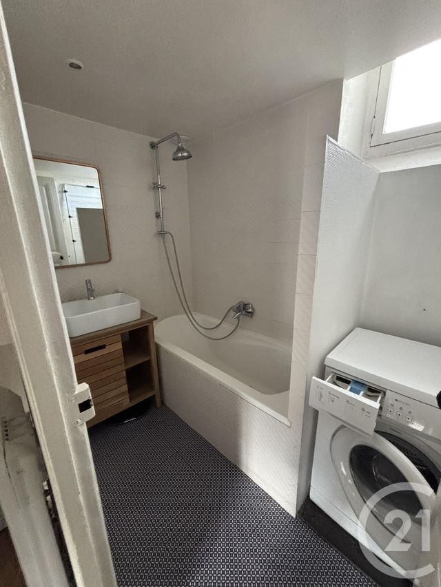 Appartement F2 à louer - 2 pièces - 41.01 m2 - CLICHY - 92 - ILE-DE-FRANCE - Century 21 Patrimoine 17