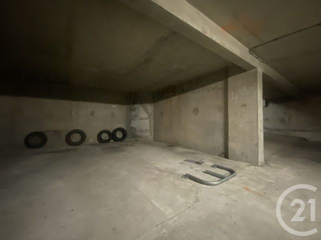 parking à vendre - 12.17 m2 - PARIS - 75017 - ILE-DE-FRANCE - Century 21 Patrimoine 17
