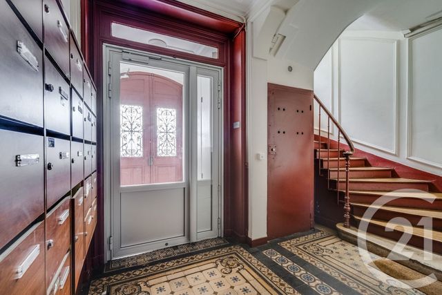 Appartement F1 à vendre - 1 pièce - 24.84 m2 - PARIS - 75018 - ILE-DE-FRANCE - Century 21 Patrimoine 17