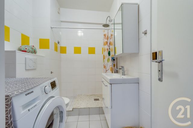 Appartement Studio à vendre - 1 pièce - 21.15 m2 - PARIS - 75018 - ILE-DE-FRANCE - Century 21 Patrimoine 17