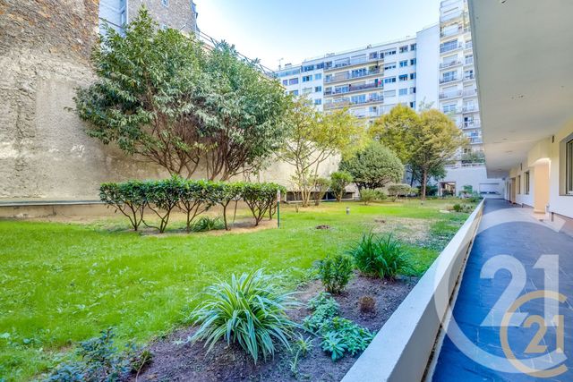 Appartement Studio à vendre - 1 pièce - 21.15 m2 - PARIS - 75018 - ILE-DE-FRANCE - Century 21 Patrimoine 17