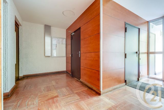 Appartement Studio à vendre - 1 pièce - 21.15 m2 - PARIS - 75018 - ILE-DE-FRANCE - Century 21 Patrimoine 17