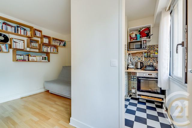 Appartement Studio à vendre - 1 pièce - 21.15 m2 - PARIS - 75018 - ILE-DE-FRANCE - Century 21 Patrimoine 17