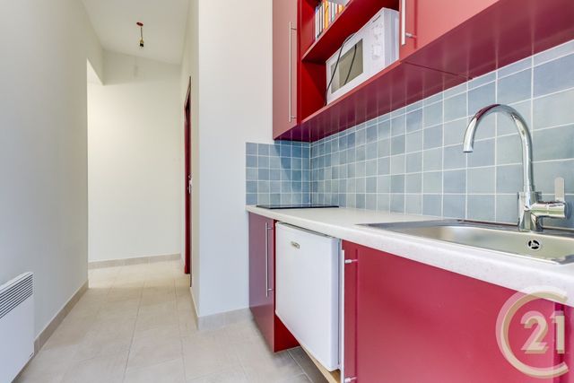 Appartement Local à vendre - 1 pièce - 42.2 m2 - PARIS - 75017 - ILE-DE-FRANCE - Century 21 Patrimoine 17