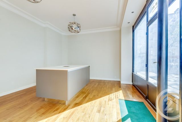 Appartement Local à vendre - 1 pièce - 42.2 m2 - PARIS - 75017 - ILE-DE-FRANCE - Century 21 Patrimoine 17