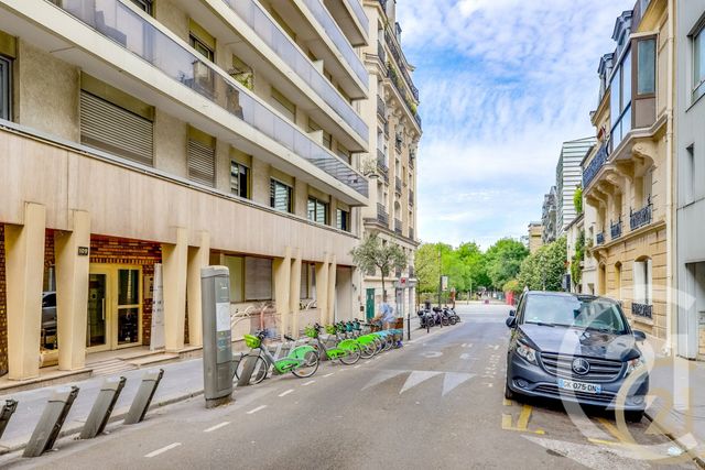 Appartement F2 à vendre - 2 pièces - 44.6 m2 - PARIS - 75017 - ILE-DE-FRANCE - Century 21 Patrimoine 17