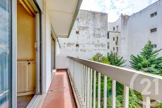 Appartement F2 à vendre - 2 pièces - 44.6 m2 - PARIS - 75017 - ILE-DE-FRANCE - Century 21 Patrimoine 17