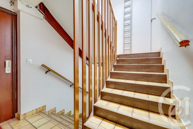 Appartement F1 à vendre - 1 pièce - 30.6 m2 - LES LILAS - 93 - ILE-DE-FRANCE - Century 21 Patrimoine 17