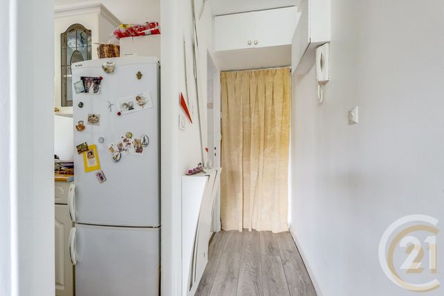Appartement F1 à vendre - 1 pièce - 30.6 m2 - LES LILAS - 93 - ILE-DE-FRANCE - Century 21 Patrimoine 17