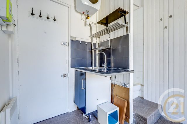 Appartement Studio à vendre - 1 pièce - 9.05 m2 - PARIS - 75017 - ILE-DE-FRANCE - Century 21 Patrimoine 17