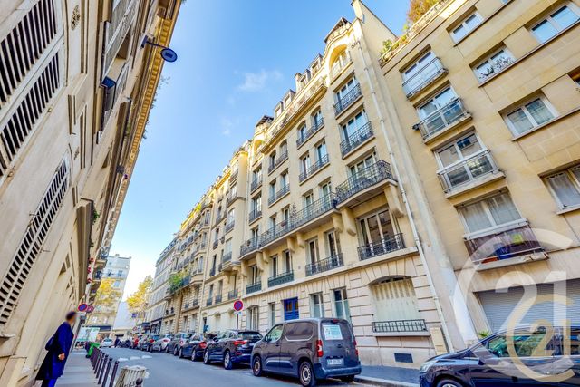Appartement Studio à vendre - 1 pièce - 9.05 m2 - PARIS - 75017 - ILE-DE-FRANCE - Century 21 Patrimoine 17