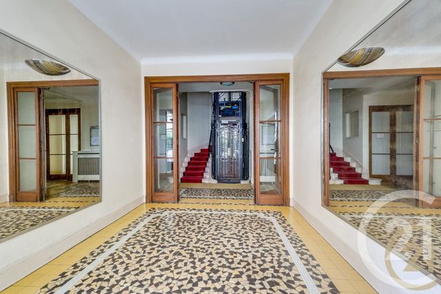 Appartement à vendre - 2 pièces - 63.59 m2 - PARIS - 75017 - ILE-DE-FRANCE - Century 21 Patrimoine 17