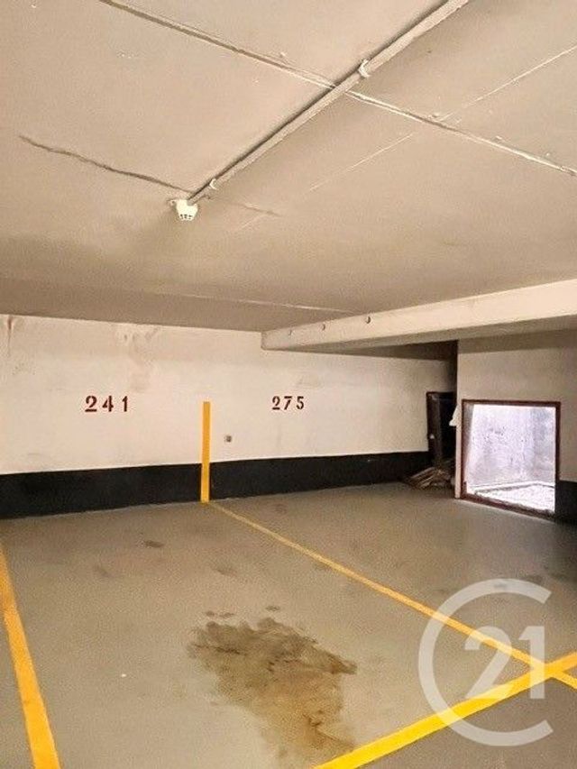 parking à louer - 12.0 m2 - PARIS - 75017 - ILE-DE-FRANCE - Century 21 Patrimoine 17