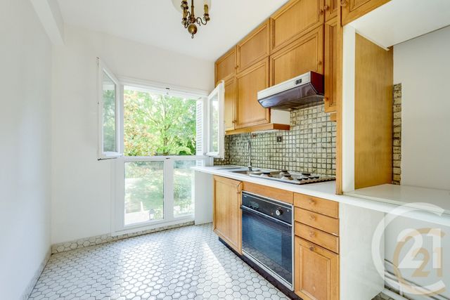 Appartement Studio à vendre - 1 pièce - 39.62 m2 - PARIS - 75018 - ILE-DE-FRANCE - Century 21 Patrimoine 17