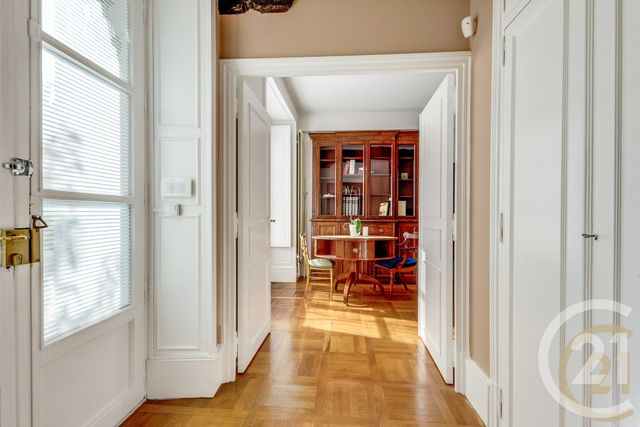 Appartement F3 à vendre - 3 pièces - 65.0 m2 - PARIS - 75018 - ILE-DE-FRANCE - Century 21 Patrimoine 17