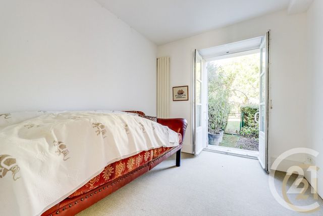Appartement F3 à vendre - 3 pièces - 65.0 m2 - PARIS - 75018 - ILE-DE-FRANCE - Century 21 Patrimoine 17