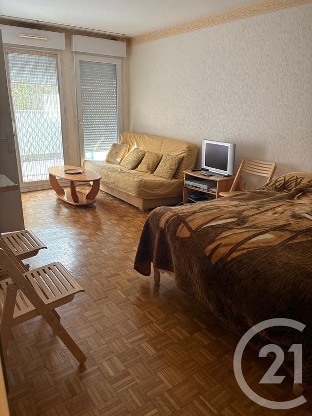 Appartement F1 à vendre - 1 pièce - 34.0 m2 - PARIS - 75017 - ILE-DE-FRANCE - Century 21 Patrimoine 17