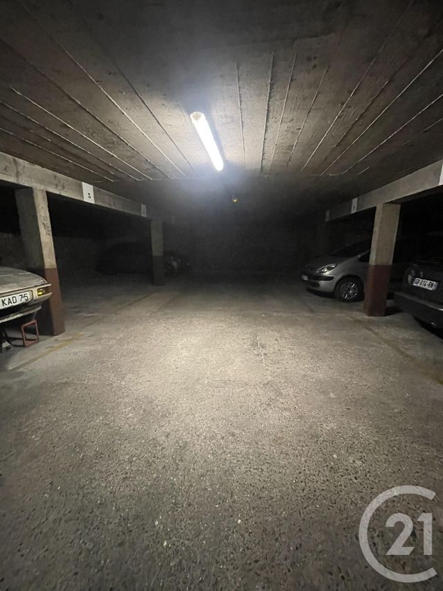 parking à louer - 12.0 m2 - PARIS - 75017 - ILE-DE-FRANCE - Century 21 Patrimoine 17