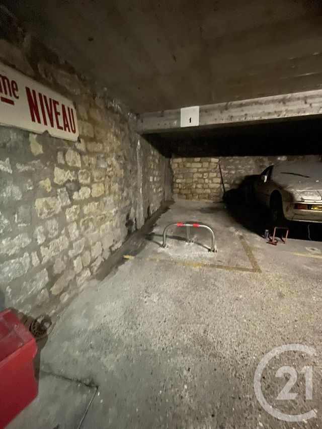 parking à louer - 12.0 m2 - PARIS - 75017 - ILE-DE-FRANCE - Century 21 Patrimoine 17